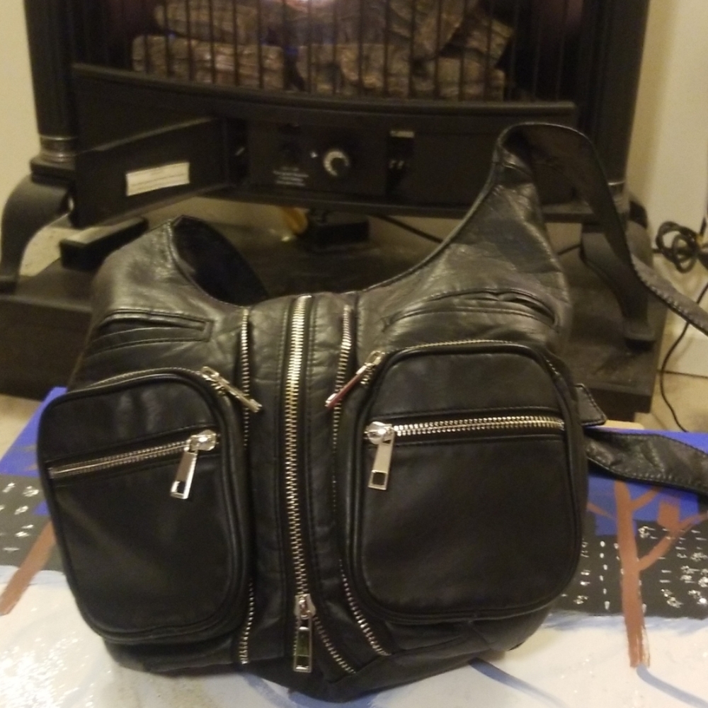 10x10 black soft leather cross body - Picture 1 of 5